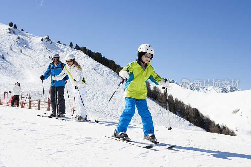家庭滑雪之旅