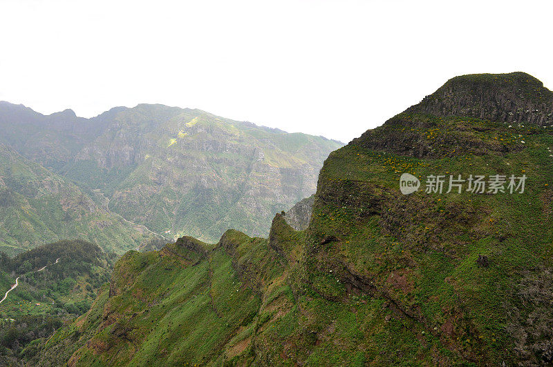 到处都是山峦――马德拉山