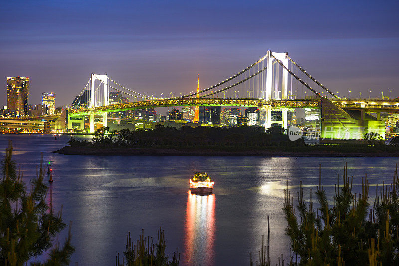 东京彩虹桥夜景