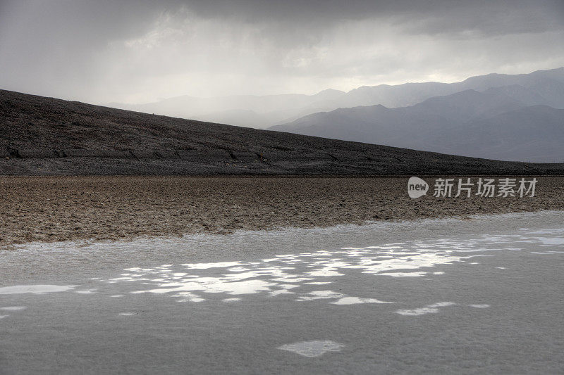 死亡谷的雨