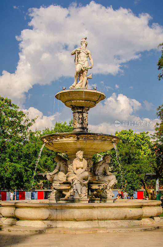 伊丽莎白广场喷泉-布达佩斯
