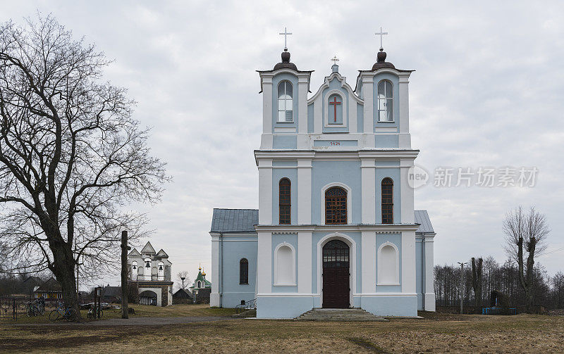 白俄罗斯Vishnevo村的天主教布道大教堂。十七至十八世纪。