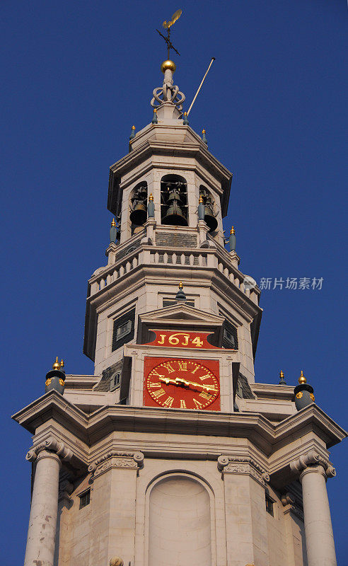 教堂的钟楼