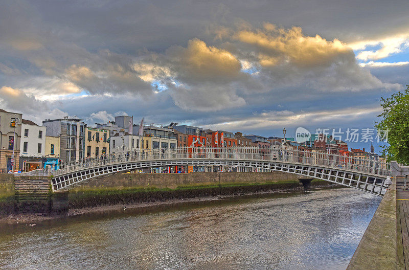 爱尔兰都柏林的哈佩妮桥