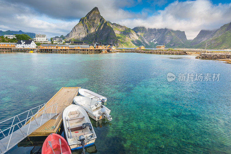 挪威，挪威罗浮敦群岛的日落风景