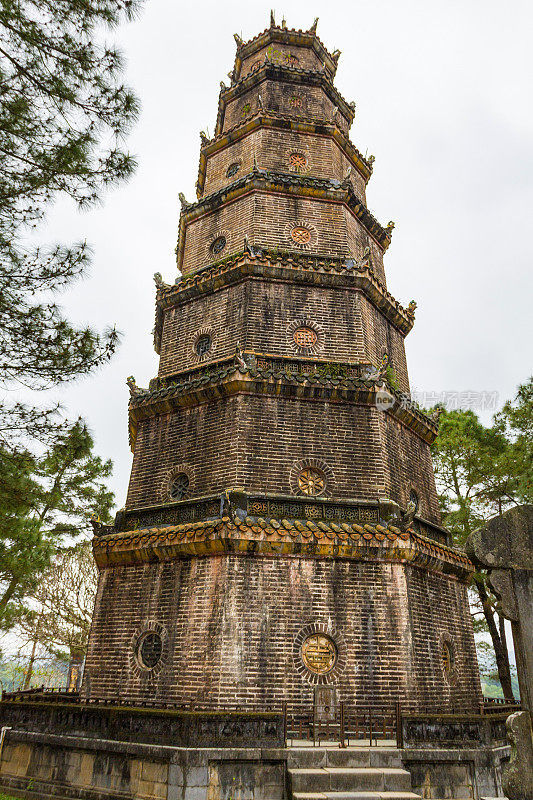 越南顺化天目塔的高塔