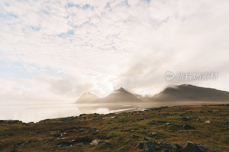 韦斯特拉霍恩山脉的海景