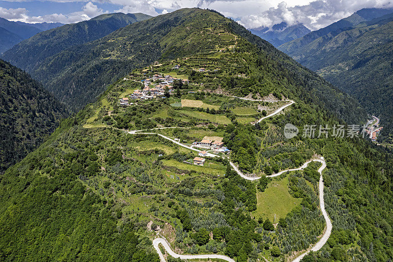 四川山区的偏远山村