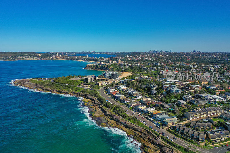 澳大利亚悉尼北部海滩地区的淡水、昆斯克利夫和曼利全景无人机鸟瞰图