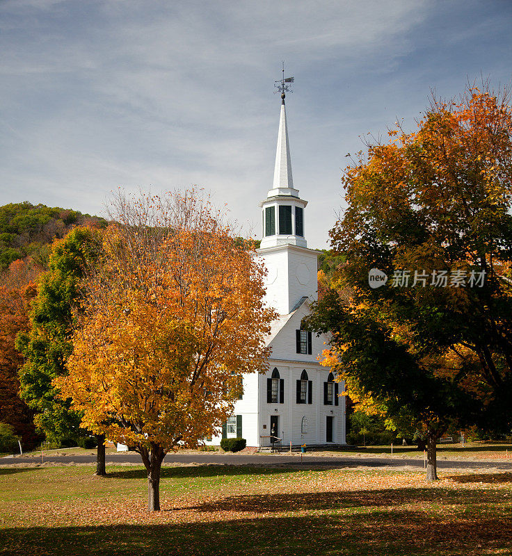 秋天的汤森教堂