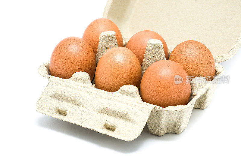 鸡蛋在一个灰色的纸盒里