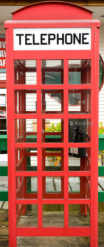 旅游区复古风格电话亭
