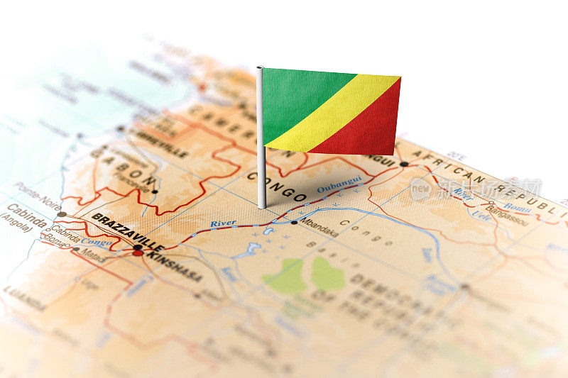刚果用旗帜钉在地图上