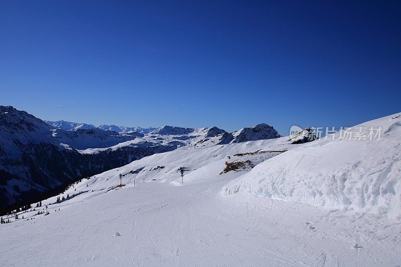 冬季奥地利萨尔巴赫马戏团滑雪胜地