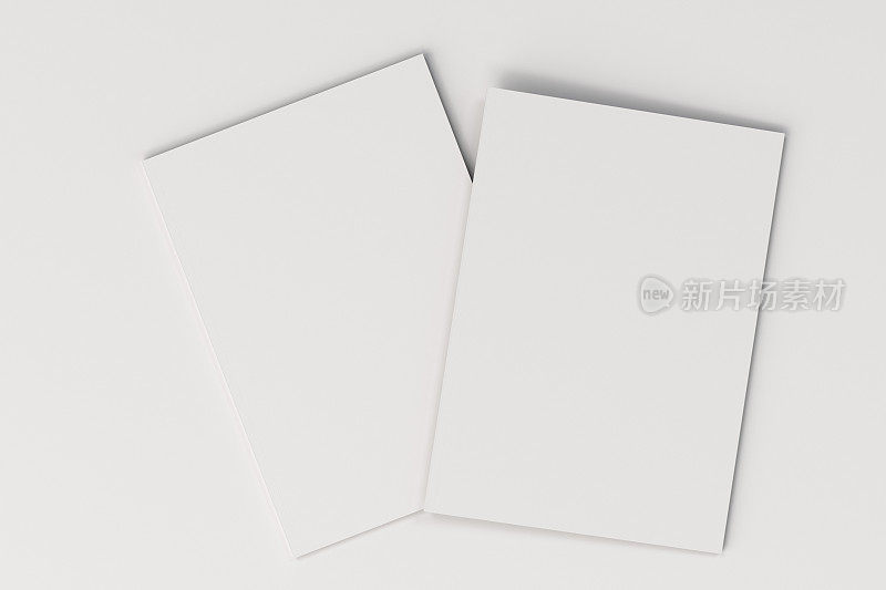 两个空白白色封闭的小册子模型上的白色背景