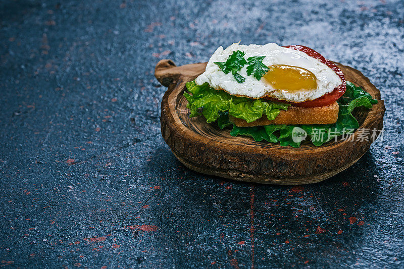 木鸡蛋三明治