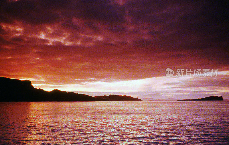斯凯岛内赫布里底群岛，海山，天空，云彩，日落，日出，风景优美