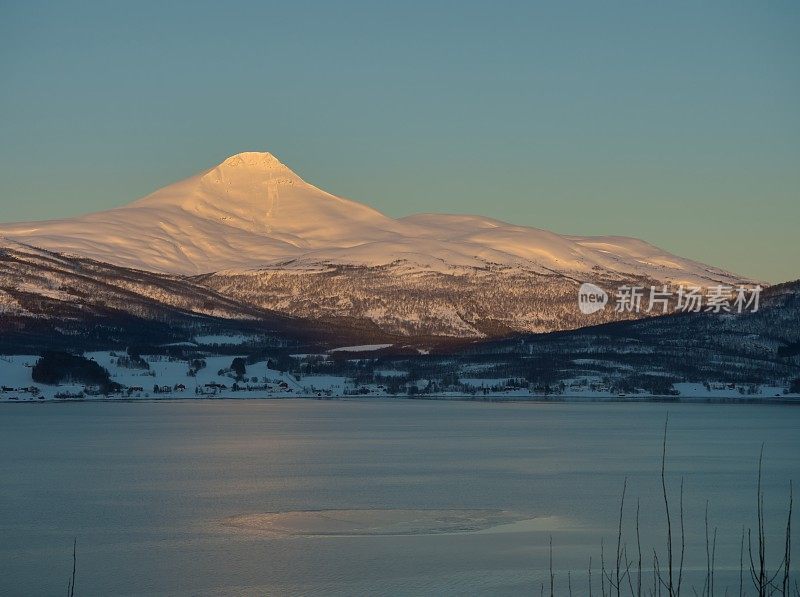 林根阿尔卑斯的雪峰