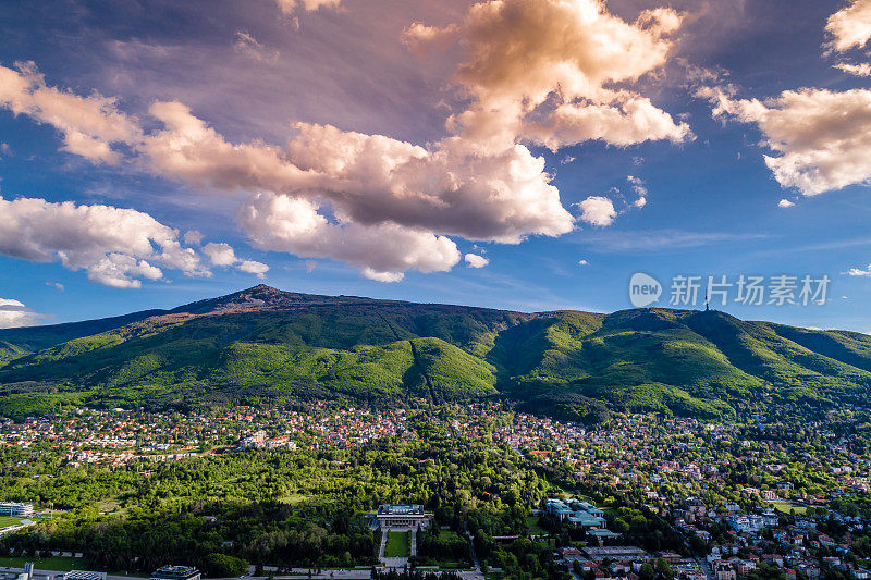 在保加利亚的索非亚的维托沙山上，春天的风景