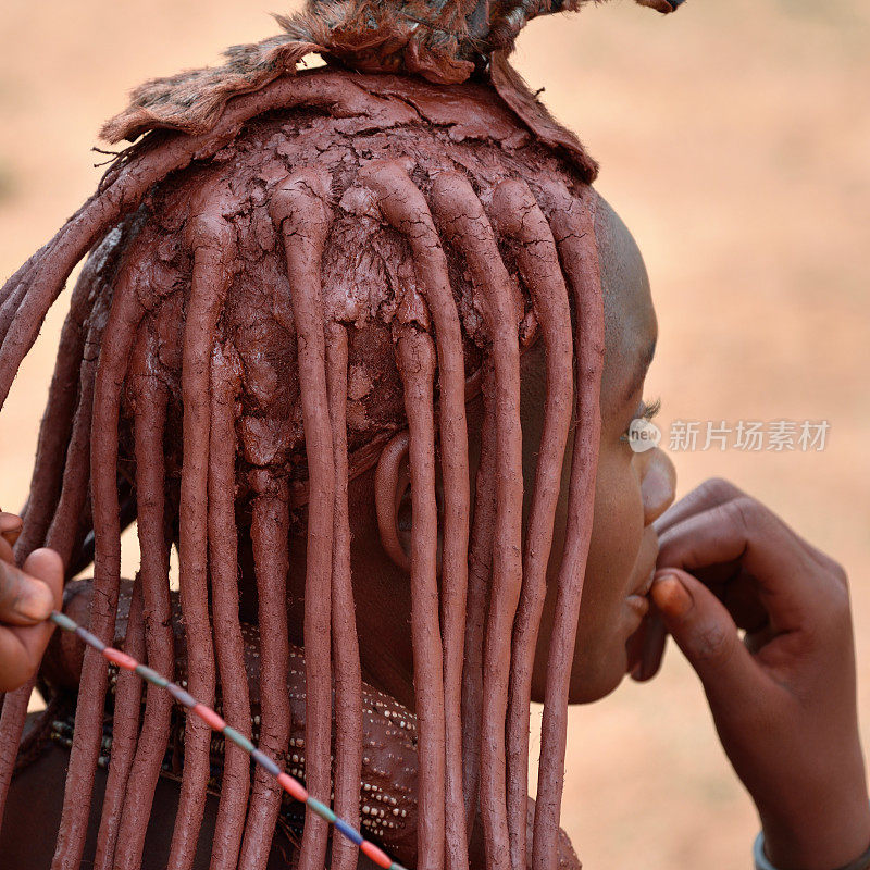 纳米比亚的辛巴族妇女发型
