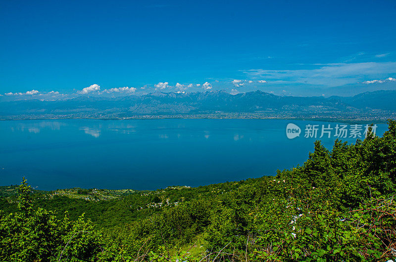 黑山斯卡达尔湖的景观