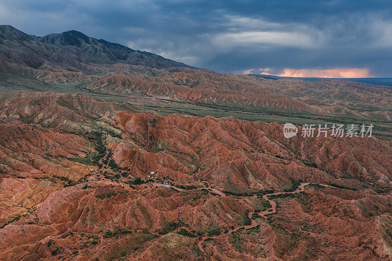 吉尔吉斯斯坦斯卡卡峡谷的风景鸟瞰图