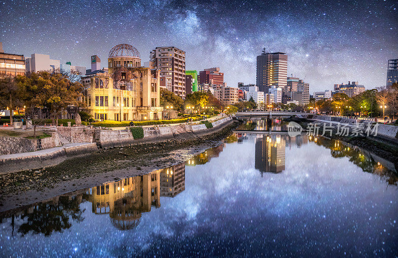 广岛元安江市景原子弹圆顶日本夜晚