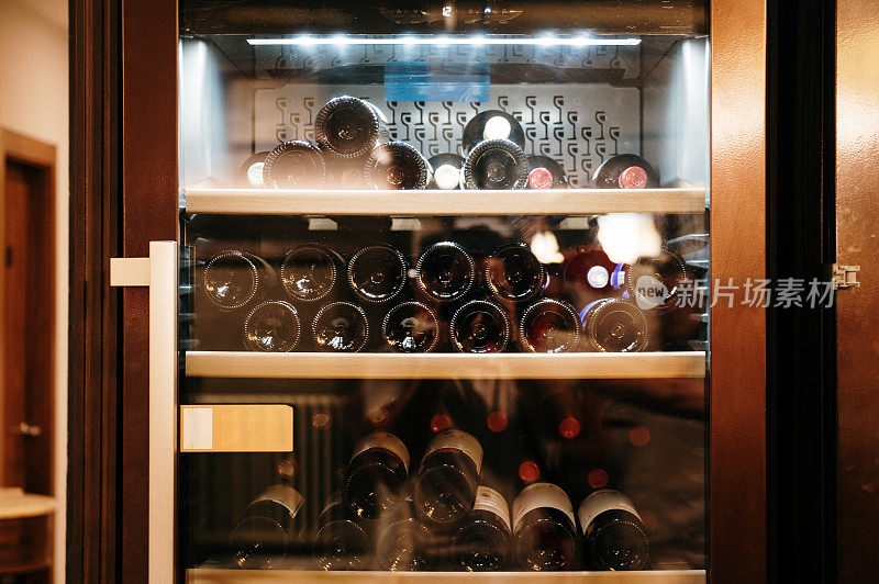 葡萄酒冰箱