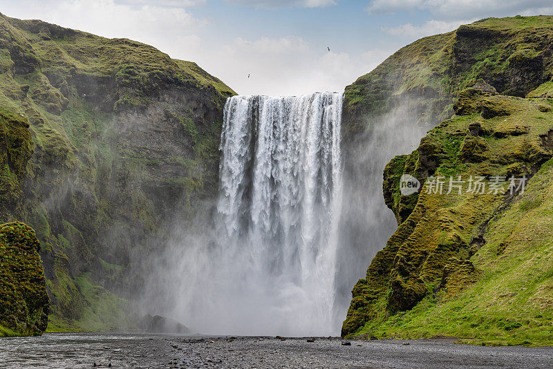 冰岛斯科加瀑布斯科加河瀑布苏德兰Skógafoss