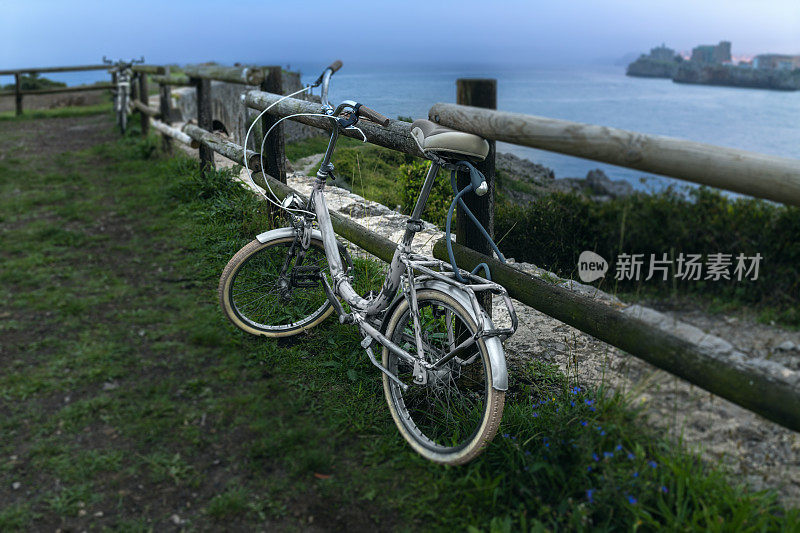 比斯开湾海上朦胧的落日