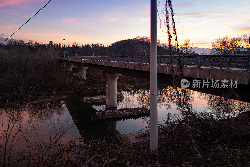 典型的朗河意大利风景