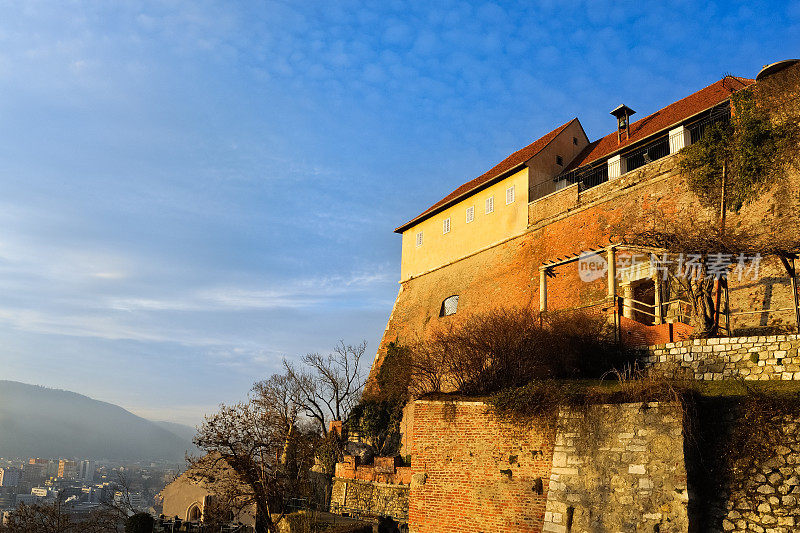 格拉茨城堡山的堡垒和城墙
