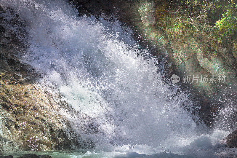 奥伯西门塔尔的西门法勒瀑布
