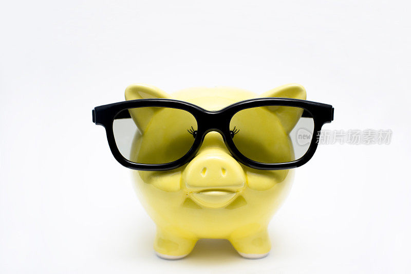 眼镜不会让你倾家倾产，但存钱总是聪明的