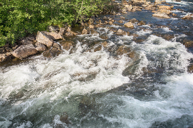 挪威的瀑布和河流