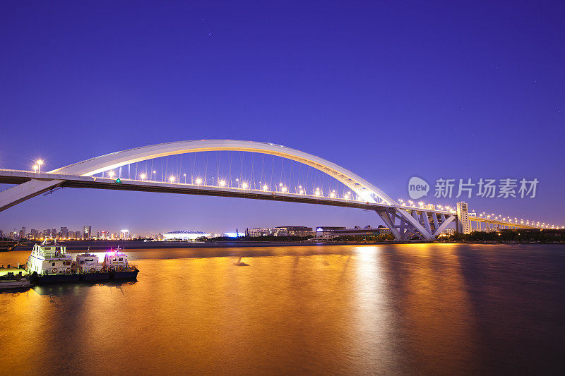 上海:卢浦大桥