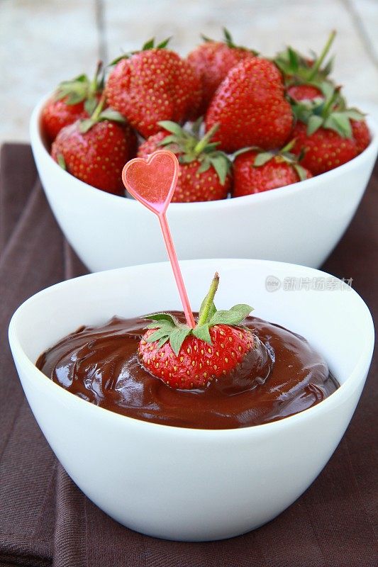 热巧克力奶油草莓