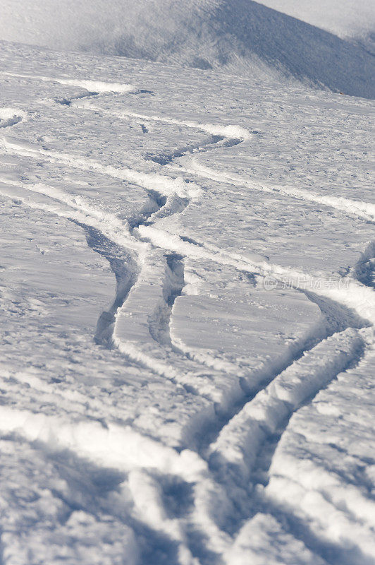 高山景观滑雪道