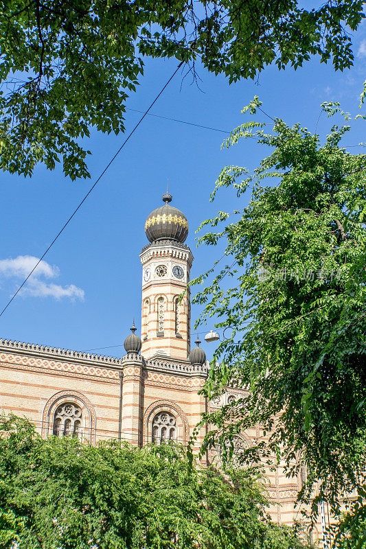 典型的布达佩斯匈牙利教堂