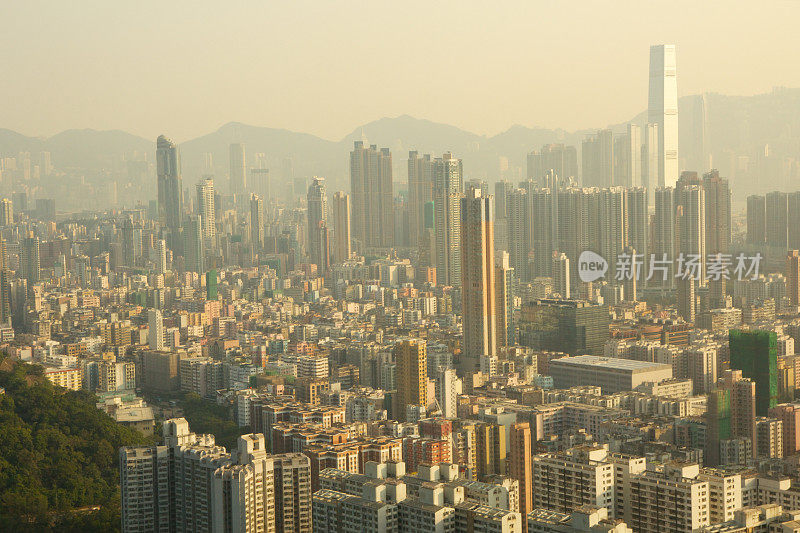 光化学烟雾下的香港