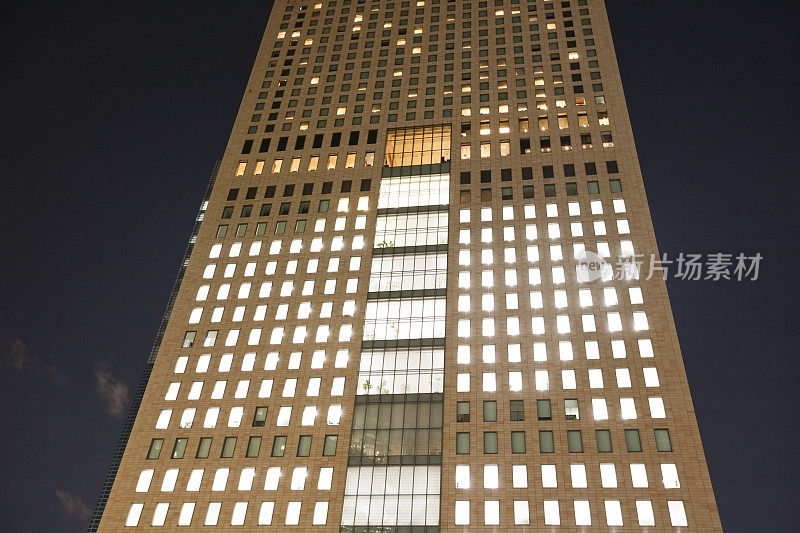 日本东京新桥大厦夜景