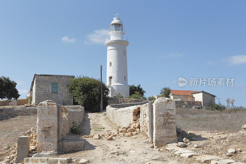塞浦路斯蓝天下的帕福斯灯塔考古遗址