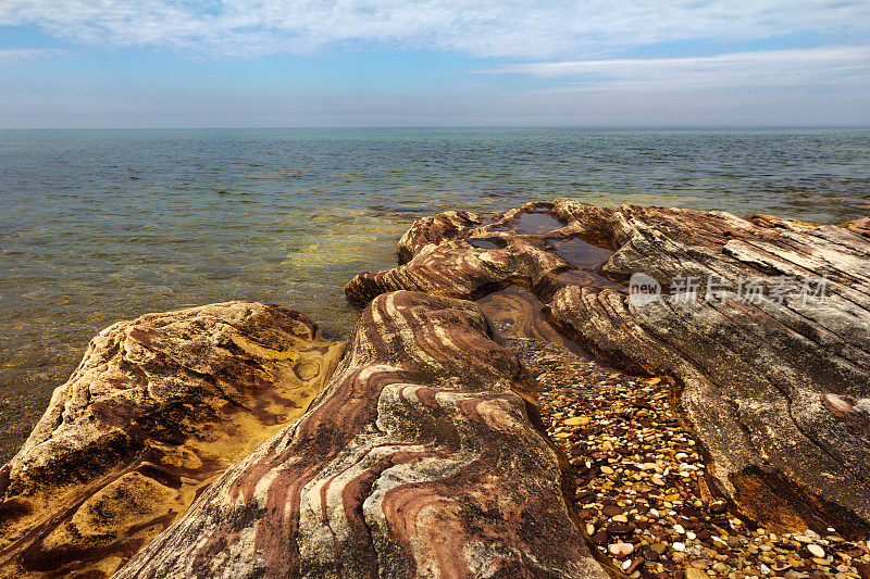 苏必利尔湖的砂岩基岩