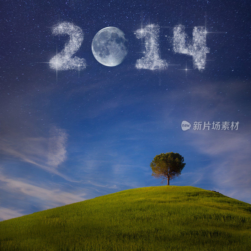 2014年，符号在野外的夜晚