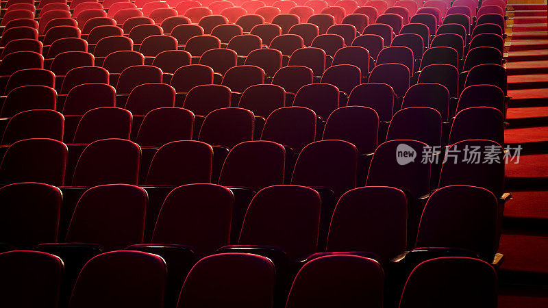 红色音乐厅、歌剧院或剧院座位。