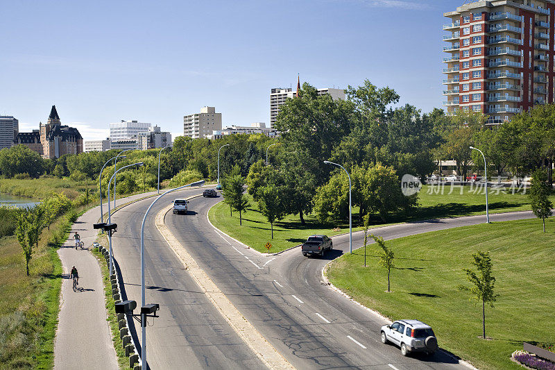 萨斯卡通市中心的道路