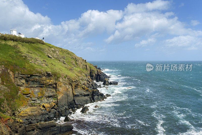 英国康沃尔郡蜥蜴半岛的蜥蜴点悬崖上的蜥蜴灯塔