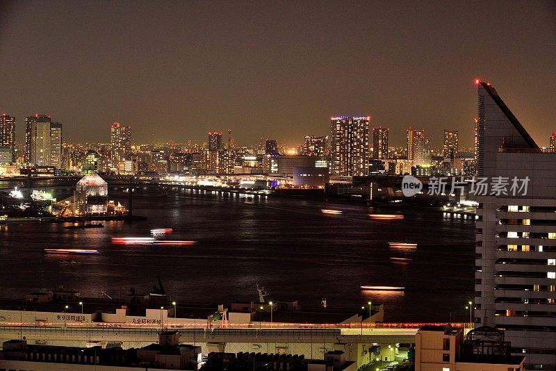 东京湾地区夜晚的城市景观