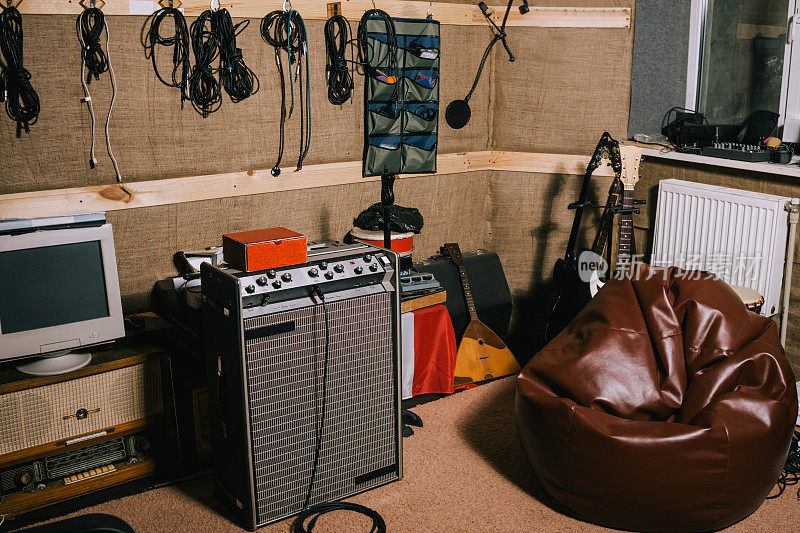 带乐器的老式录音棚
