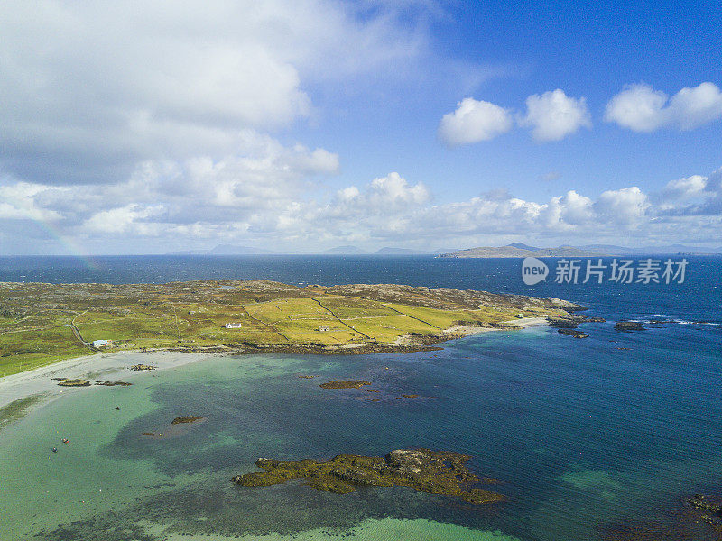 爱尔兰戈尔韦岛伊尼什伯芬公司鸟瞰图。
